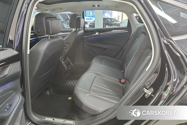 Volkswagen Passat 2024 Черный из Китая, фото 3
