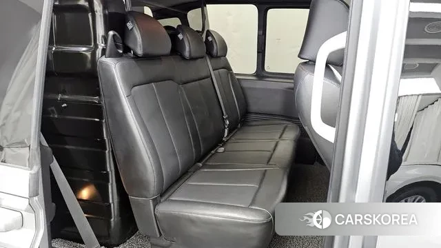 Hyundai Staria 2022 Серебряный из Кореи, фото 3