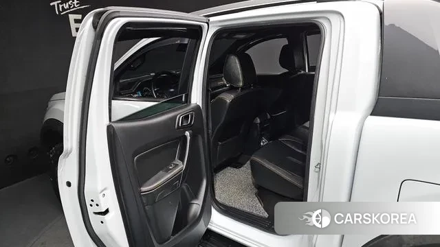 Ford Ranger 3rd Generation 2021 Белый из Кореи, фото 3