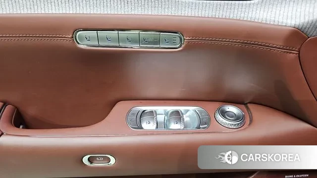 Genesis G90 (RS4) 2022 Золотой из Кореи, фото 3