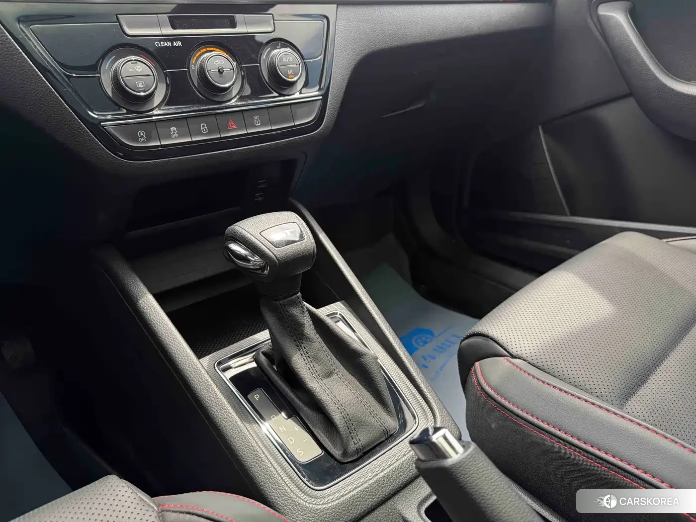 Skoda Komick 2023 Белый из Китая, фото 3