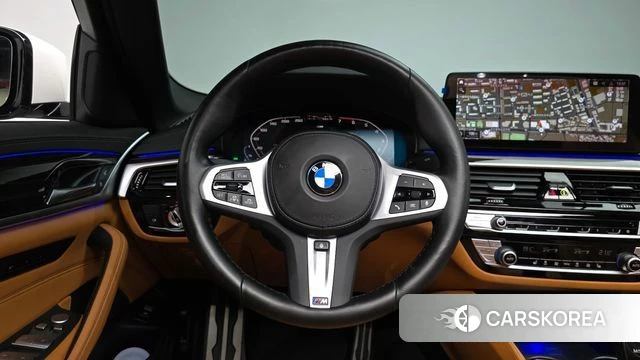 BMW 5 Series (G30) 2022 Белый из Кореи, фото 3