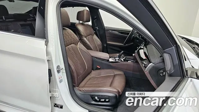 BMW 5 Series (G30) 2022 Белый из Кореи, фото 3