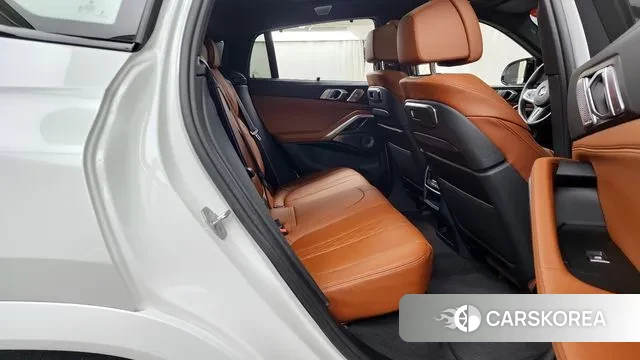 BMW X6 (G06) 2024 Белый из Кореи, фото 3