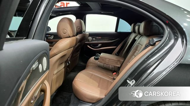 Mercedes-Benz E-Class W213 2021 Серый из Кореи, фото 3