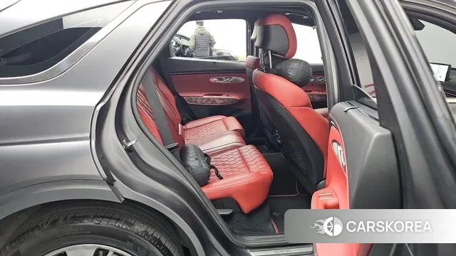 Genesis GV70 2022 Черный из Кореи, фото 3