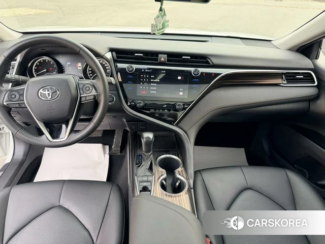 Toyota Camry 2021 Белый из Китая, фото 3