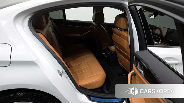 BMW 5 Series (G30) 2021 Белый из Кореи, фото 3