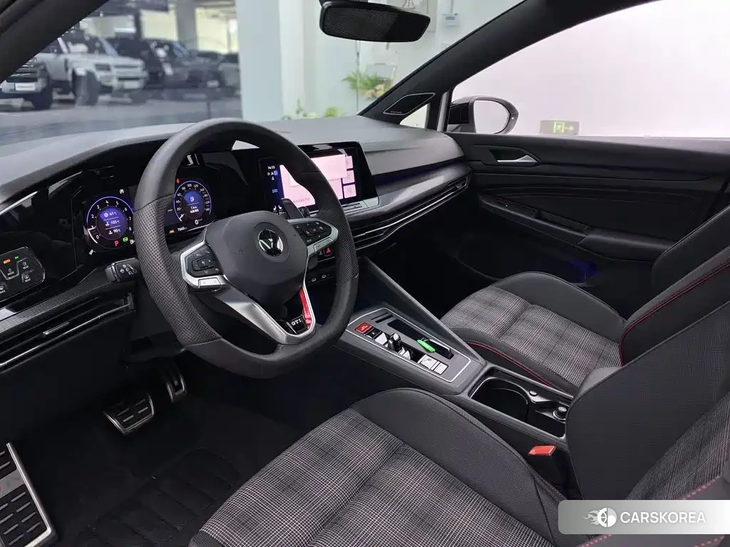 Volkswagen Golf 2026 Белый из Китая, фото 3