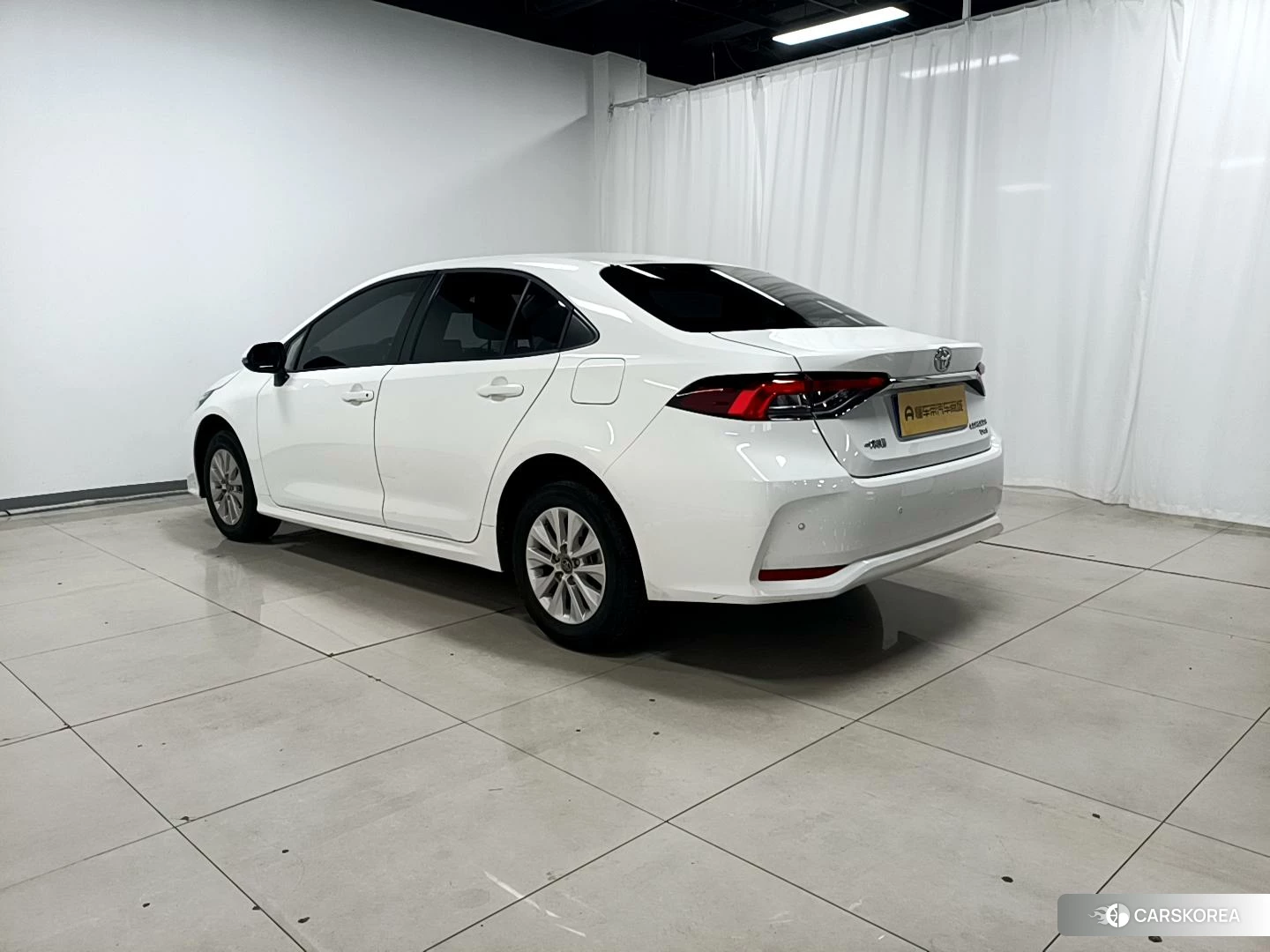 Toyota Corolla 2021 Белый из Китая, фото 3