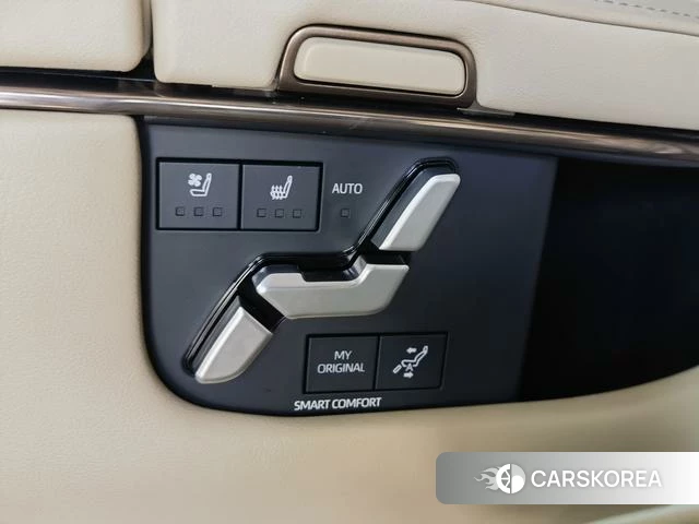 Toyota Elfa 2024 Белый из Китая, фото 3