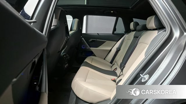 BMW M5 (G90) 2025 Серый из Кореи, фото 3