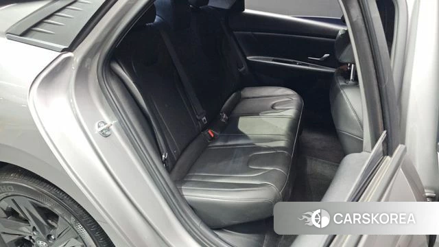 Hyundai Avante Hybrid (CN7) 2020 Серебристо-серый из Кореи, фото 3