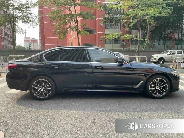BMW 5 series PHEV 2021 Черный из Китая, фото 3