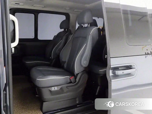 Hyundai Staria 2021 Серый из Кореи, фото 3