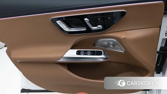 Mercedes-Benz E-Class W214 2026 Белый из Кореи, фото 3