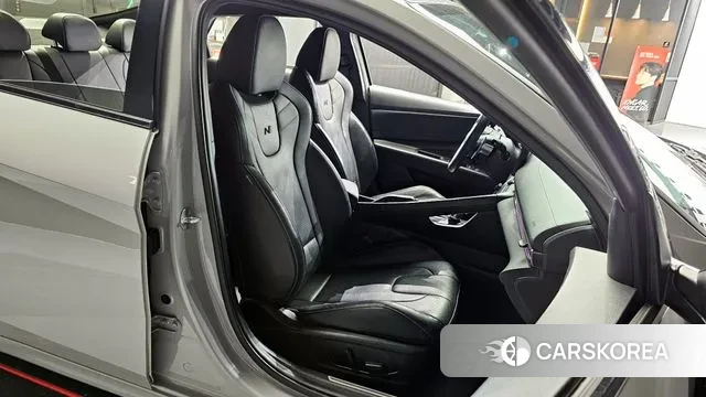 Hyundai Avante (CN7) 2022 Серебристо-серый из Кореи, фото 3