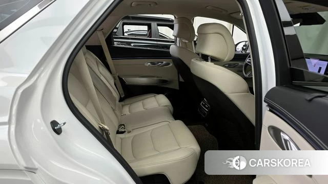 Genesis GV70 2025 Белый из Кореи, фото 3