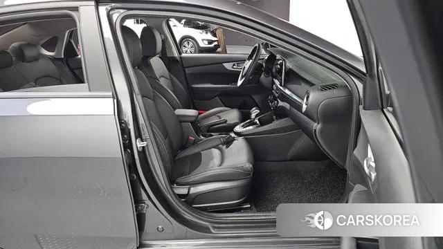 Kia The New K3 2nd generation 2021 Серый из Кореи, фото 3