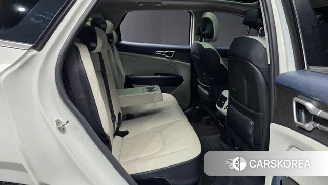 Kia Sportage 5th Generation Hybrid 2022 Белый из Кореи, фото 3