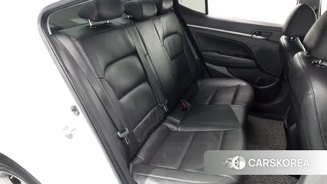 Hyundai Avante AD 2018 Белый из Кореи, фото 3