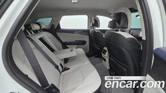 Kia Sportage 5th Generation 2024 Белый из Кореи, фото 3