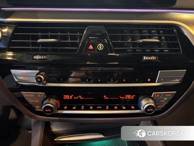 BMW 5 Series (G30) 2023 Серый из Кореи, фото 3