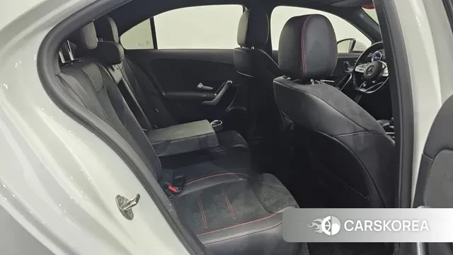 Mercedes-Benz A-Class W177 2023 Белый из Кореи, фото 3