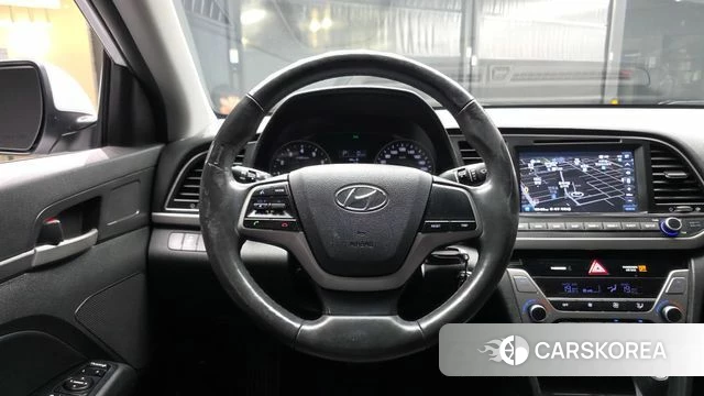 Hyundai Avante AD 2018 Белый из Кореи, фото 3