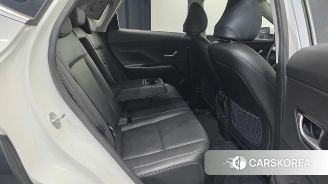 Hyundai Kona Hybrid (SX2) 2023 Белый из Кореи, фото 3