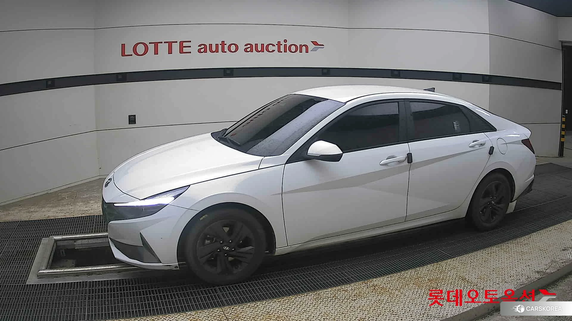 Hyundai Avante 2023 Polar White из Кореи, фото 3