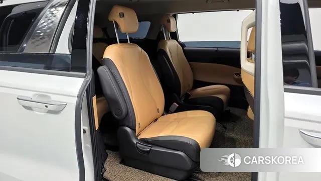 Kia Carnival 4th generation 2023 Белый из Кореи, фото 3