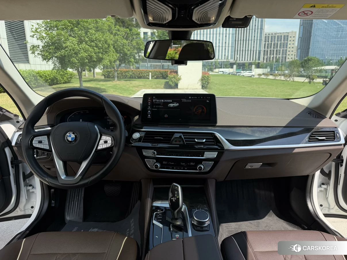 BMW 5 series 2021 Белый из Китая, фото 3