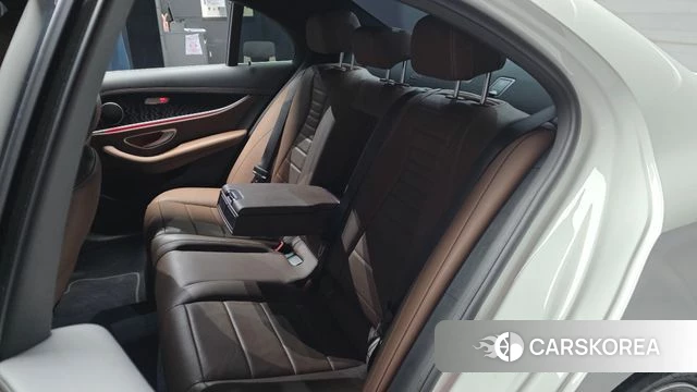 Mercedes-Benz E-Class W213 2022 Белый из Кореи, фото 3