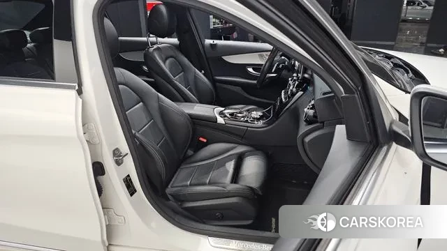 Mercedes-Benz C-Class W205 2018 Белый из Кореи, фото 3