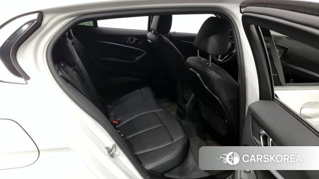 BMW 1 Series (F40) 2021 Белый из Кореи, фото 3