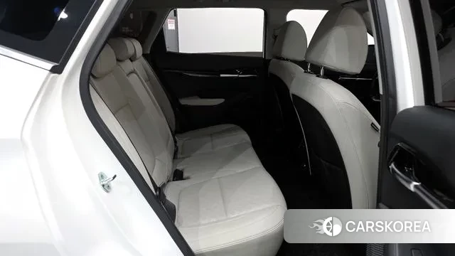 Kia Seltos 2022 Белый из Кореи, фото 3