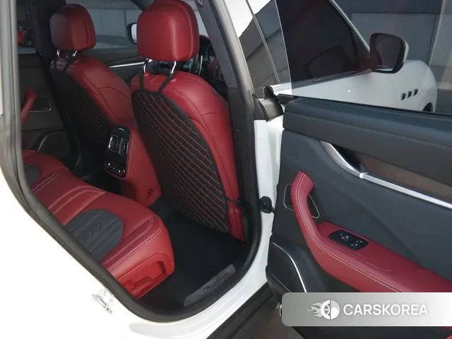 Maserati Levante 2018 Жемчужный цвет из Кореи, фото 3