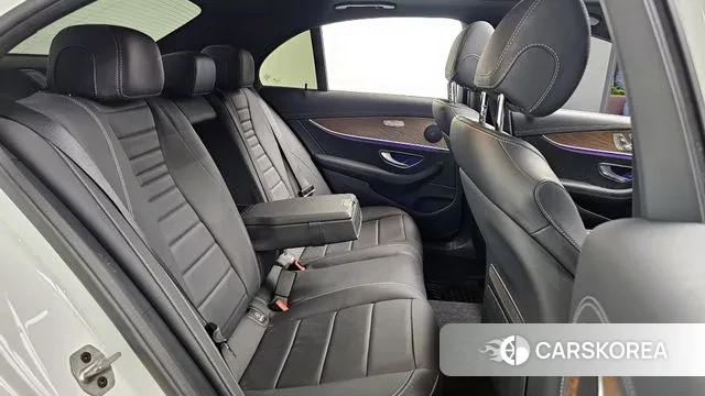 Mercedes-Benz E-Class W213 2023 Белый из Кореи, фото 3