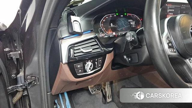 BMW 5 Series (G30) 2020 Серый из Кореи, фото 3