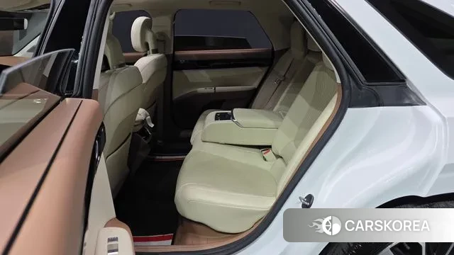 Hyundai Grandeur Hybrid (GN7) 2022 Белый из Кореи, фото 3