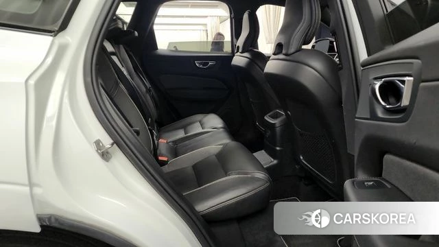 Volvo XC60 second Generation 2021 Белый из Кореи, фото 3