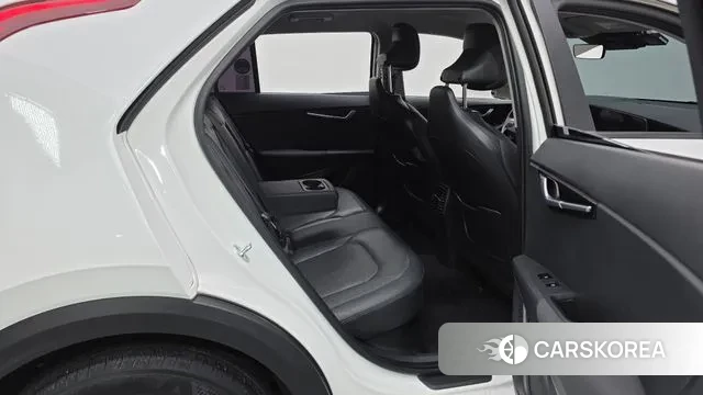 Kia Di Ol Nu Niro 2022 Белый из Кореи, фото 3