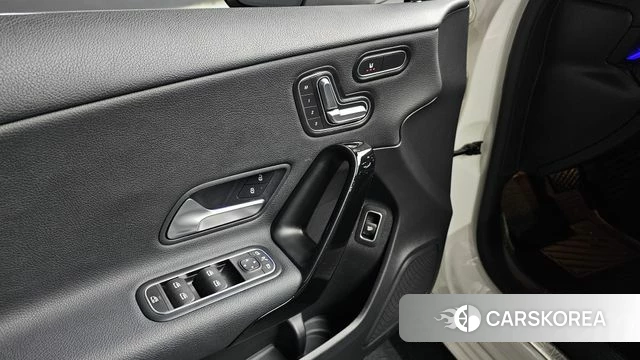 Mercedes-Benz A-Class W177 2020 Белый из Кореи, фото 3
