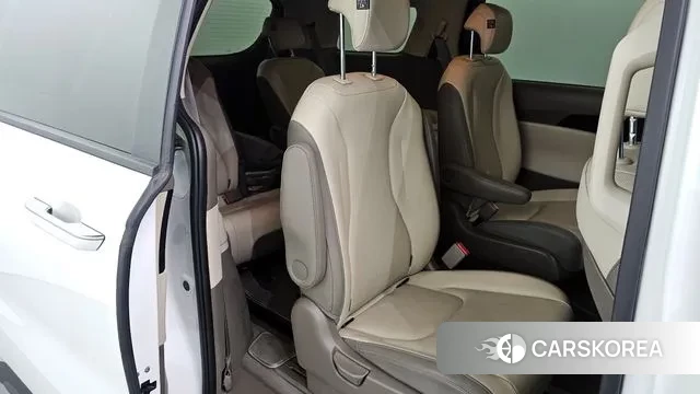 Kia Carnival 4th generation 2023 Белый из Кореи, фото 3