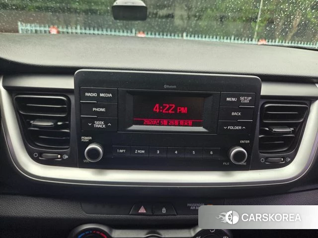 Kia Stonic 2018 Белый из Кореи, фото 3