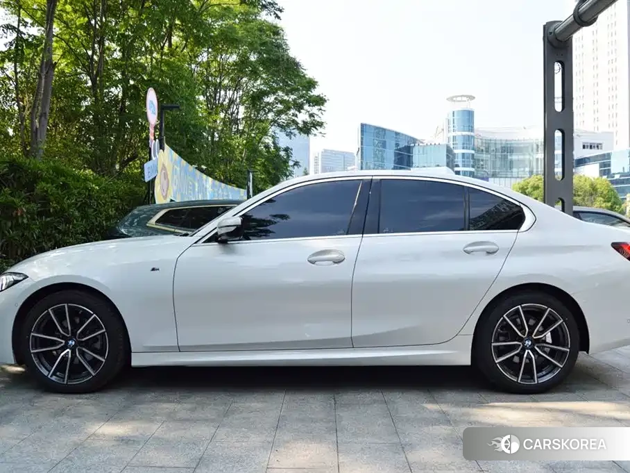 BMW 3 series 2025 Белый из Китая, фото 3