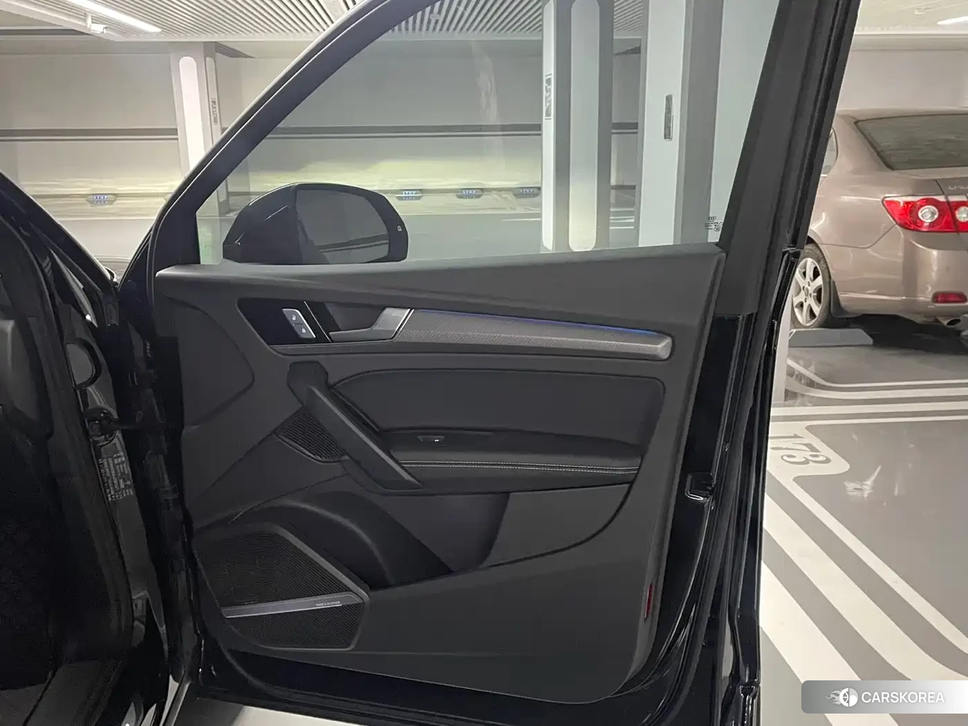 Audi Q5L 2025 Черный из Китая, фото 3