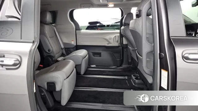 Toyota Sienna 4th Generation 2022 Серый из Кореи, фото 3