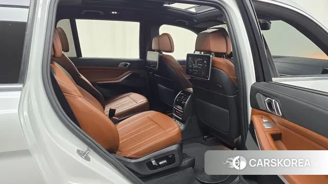 BMW X7 (G07) 2022 Белый из Кореи, фото 3